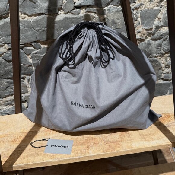 Balenciaga 2024 Beige Arena Leather Medium Le City Bag - Picture 15 of 16